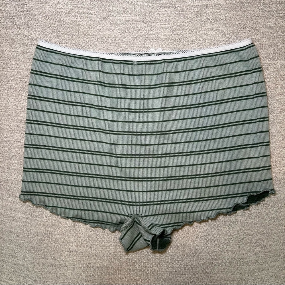 By Anthropologie Seamless Cami and Shorts Matching Set Green Stripe Size S/M - Picture 8 of 13